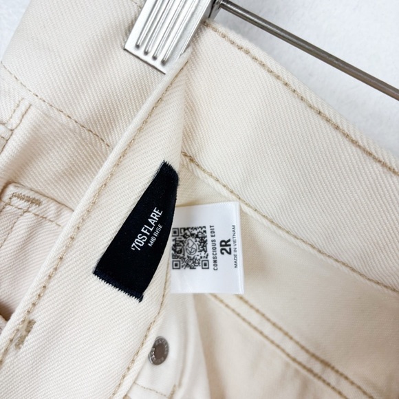NWT Express 70s Flare Mid-Rise Raw Hem Cream Jeans Sz 2 - Picture 9 of 11